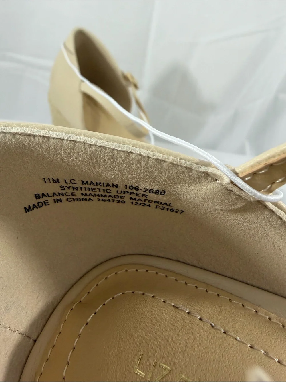 NWT Liz Claiborne Women’s Size 11 Cream Ankle-Strap Espadrille Wedge Sandals